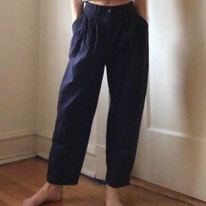ASOS DESIGN Petite ovoid pleat front pegged pants in navy -- Women's 00